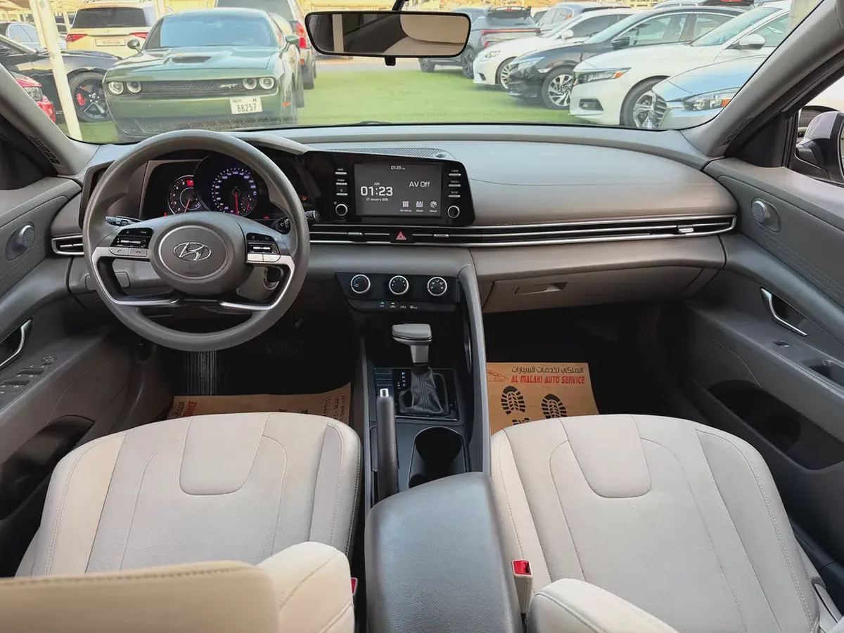 HYUNDAI ELANTRA—2022–GCC—FREE ACCIDENT—ORIGINAL PAINT—EXCELLENT CONDITION-10-10