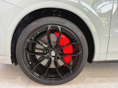 2020 - Porsche Cayenne Turbo - GCC-7