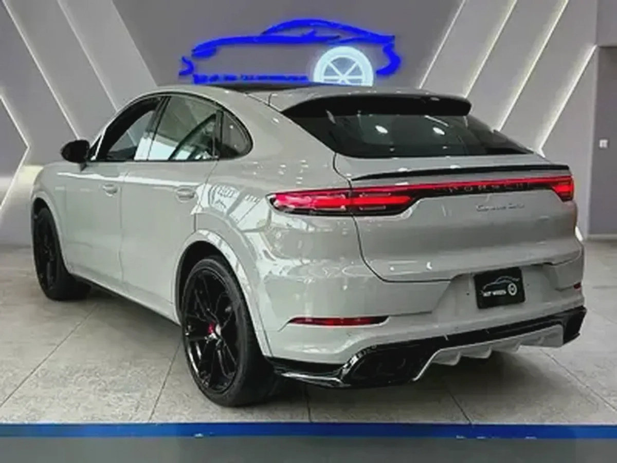 2020 - Porsche Cayenne Turbo - GCC-4-4