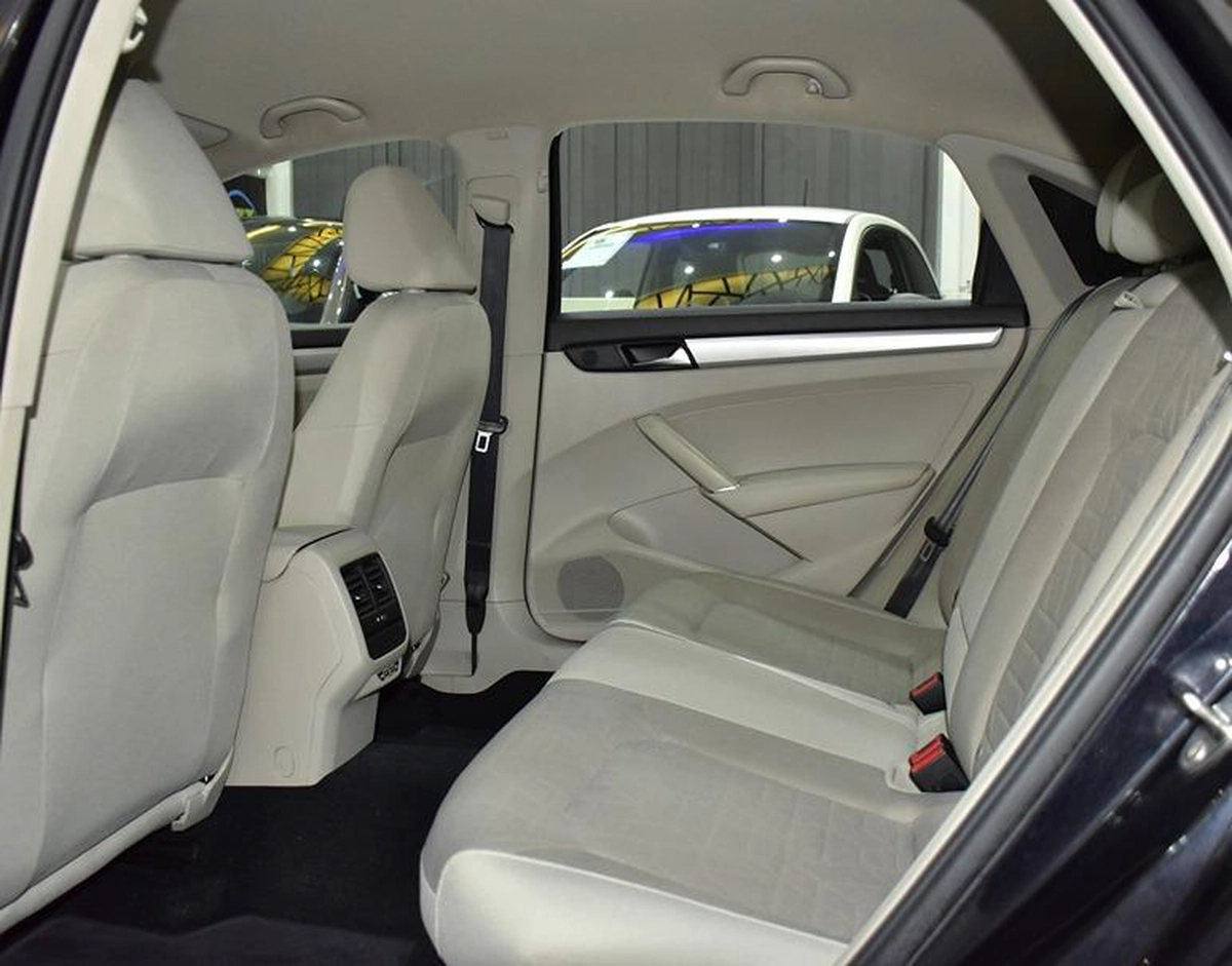Volkswagen Passat ( 2020 Model ) in Black Color GCC Specs-10-10