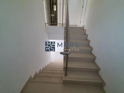 Elegant Corner 3-Bedroom Townhouse for Rent – Great Location!"-10