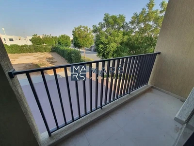 Elegant Corner 3-Bedroom Townhouse for Rent – Great Location!"-16