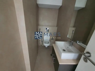 Elegant Corner 3-Bedroom Townhouse for Rent – Great Location!"-4