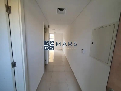 Elegant Corner 3-Bedroom Townhouse for Rent – Great Location!"-8