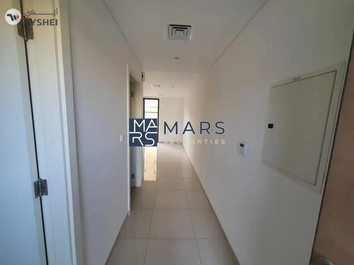 Elegant Corner 3-Bedroom Townhouse for Rent – Great Location!"-8-8