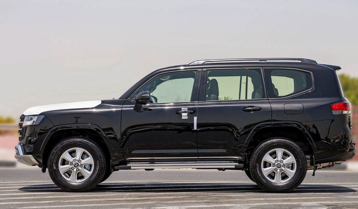 Toyota Land Cruiser GXR 4.0L V6 PETROL-3-0