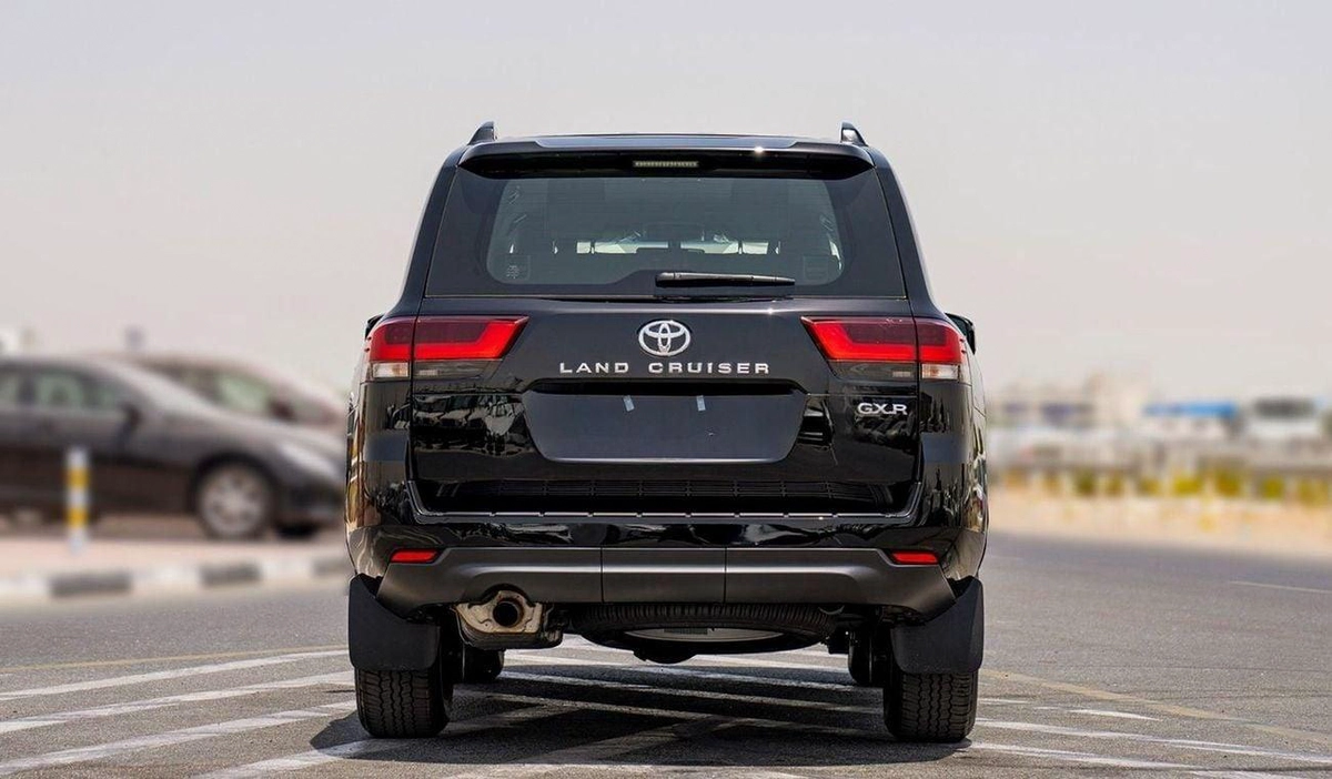 Toyota Land Cruiser GXR 4.0L V6 PETROL-6-0