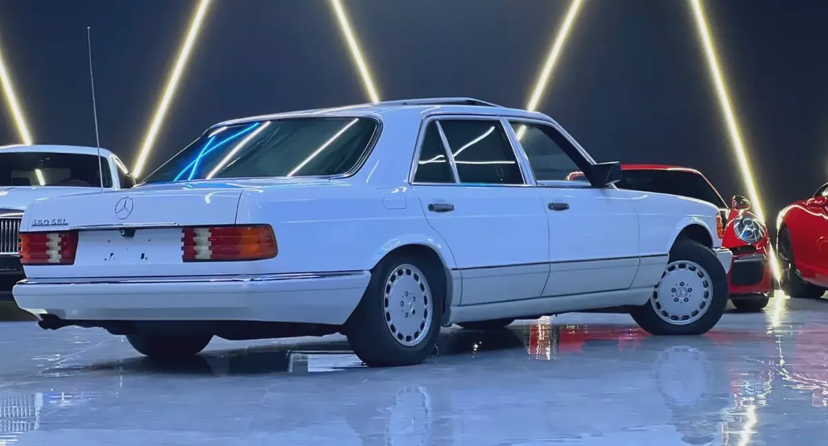 1989 Mercedes-Benz S-Class S 560 | Japanese Specs | Collectors Condition-2-2