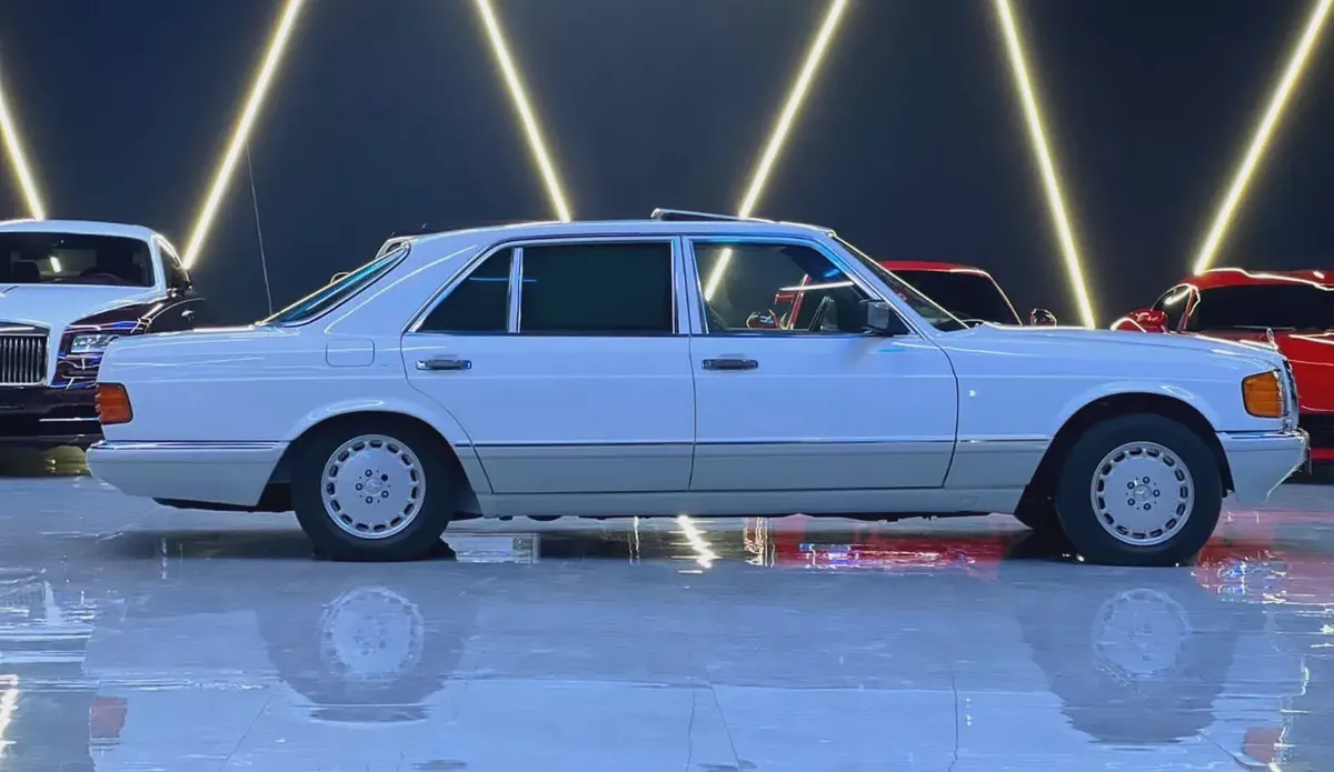1989 Mercedes-Benz S-Class S 560 | Japanese Specs | Collectors Condition-3-3