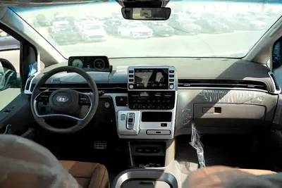 Hyundai Staria Luxury 7 seaters Hyundai Staria Luxury Premium 7 Seaters 2026 GCC specs (FOR EXPORT ONLY)-6