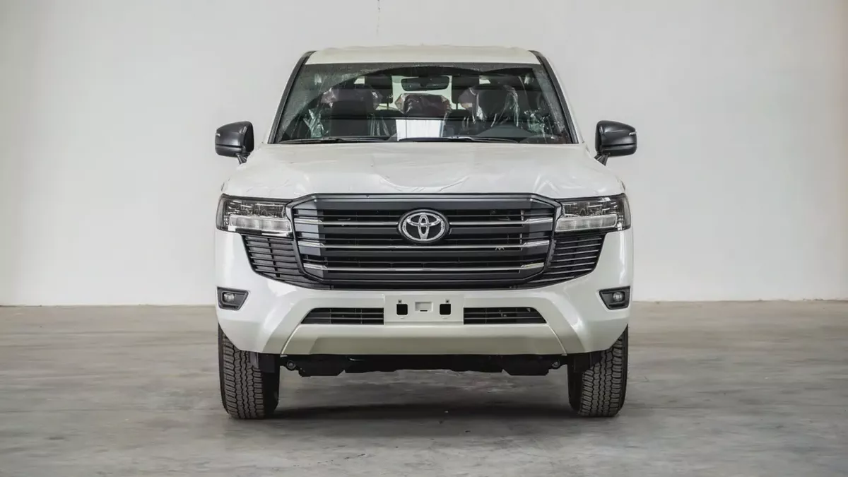LC300 GXR 4.0L GCC 2026 for Export-1-1