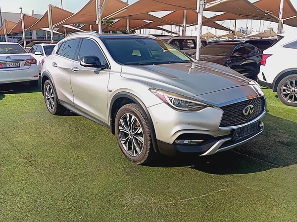 Infiniti QX30 Luxury 2018 - American Specs