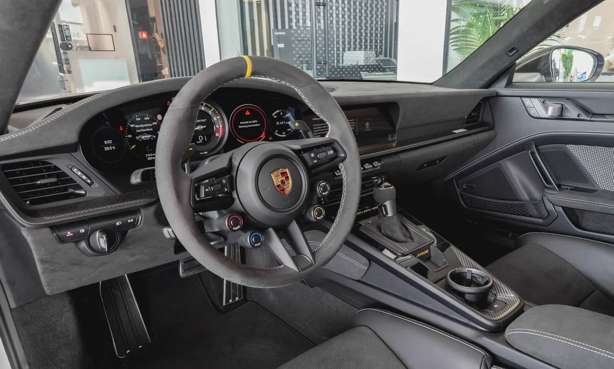 Porsche 911 GT3 RS | 2025 | Weissach Package | Grey | Dealer warranty-12-12