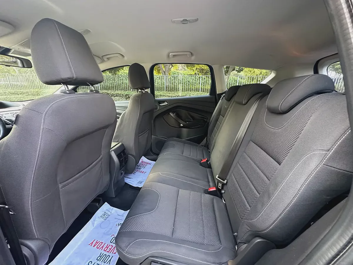 Ford Escape XLT 2015 | GCC Specs | Well Maintained-9-9