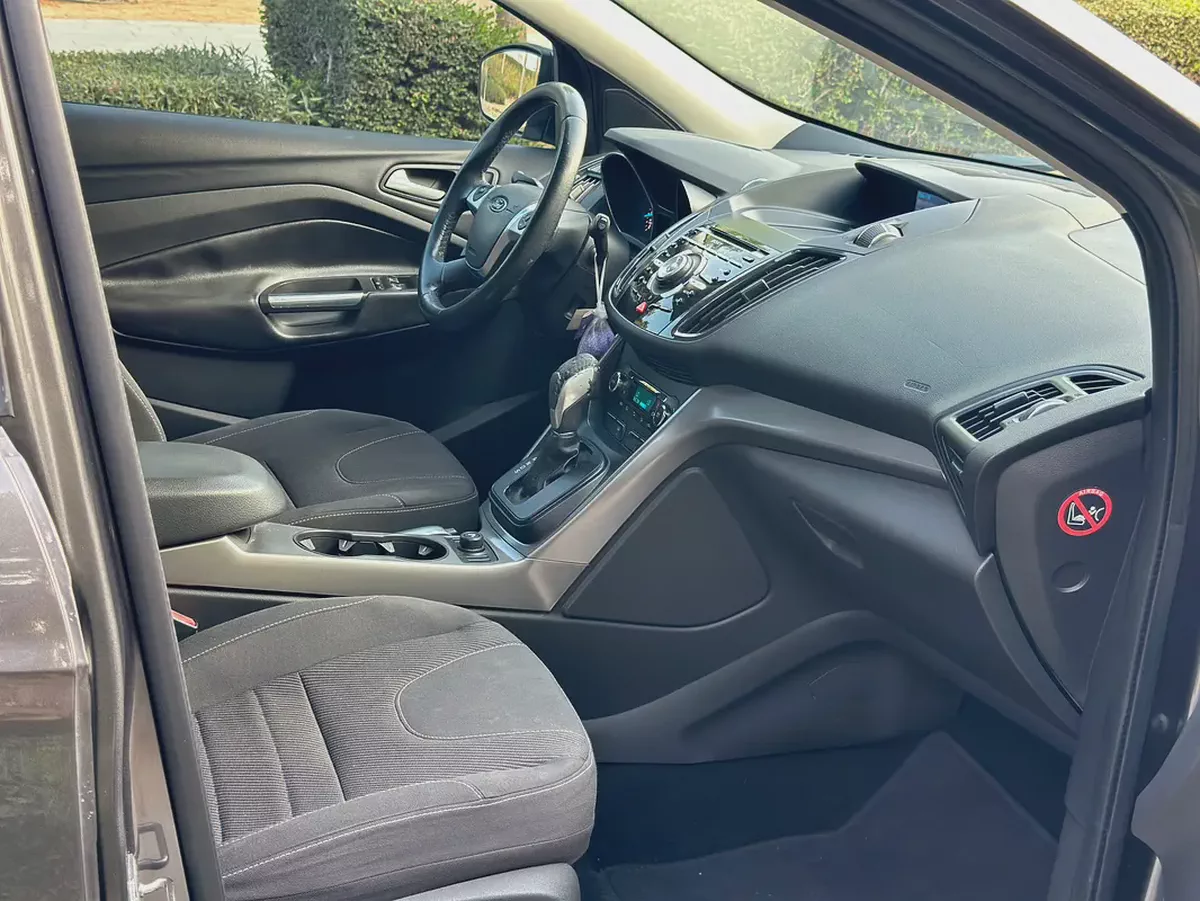 Ford Escape XLT 2015 | GCC Specs | Well Maintained-6-6