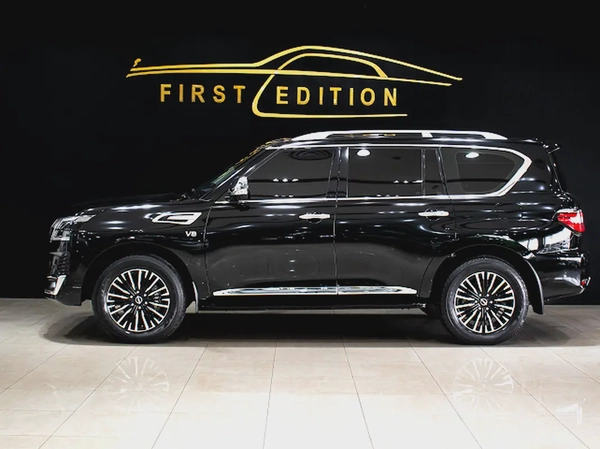 2022 ll Nissan patrol Le Platinum V8 ll 400 Hp ll Warranty And Service History Available ll Gcc
