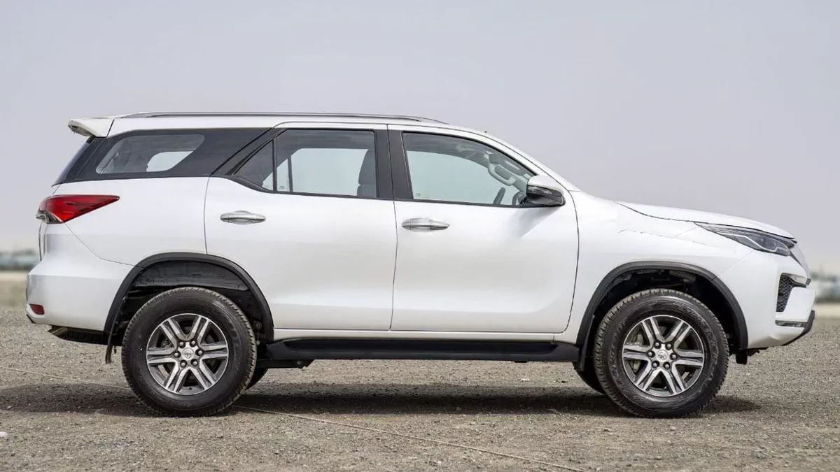 Toyota Fortuner EXR Toyota fortuner 2.4L diesel 4WD AT MY2025-4-0