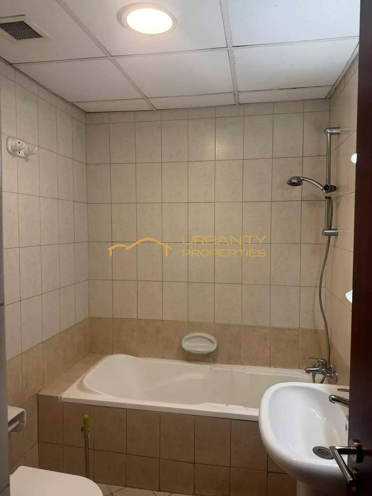 484 sq. ft Studio for Sale in England Cluster | AED 370,000 | City Views | International City-5-5
