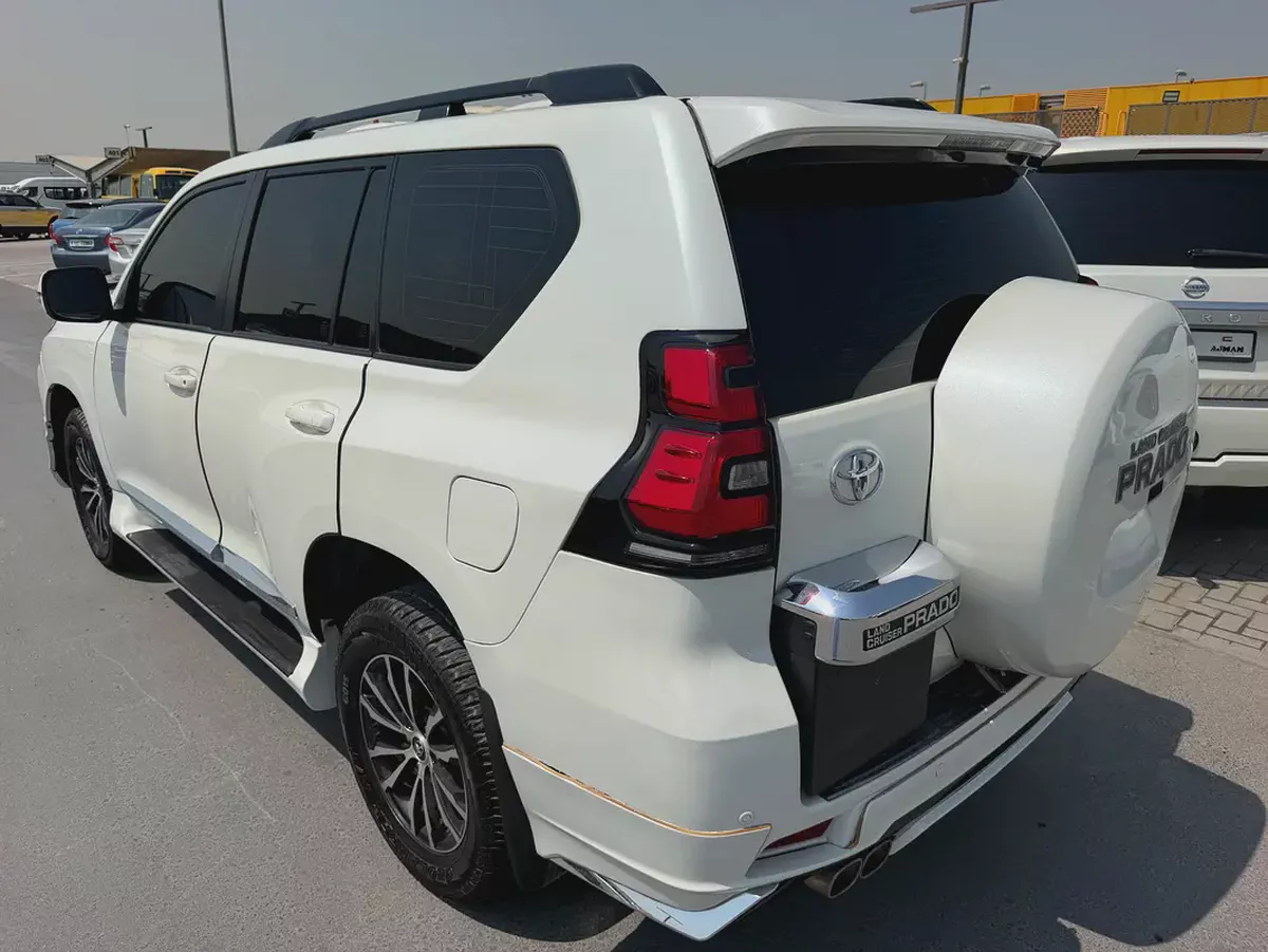 Reliable Toyota Prado TXL 2011 | GCC Specs | Well Maintained-3-3