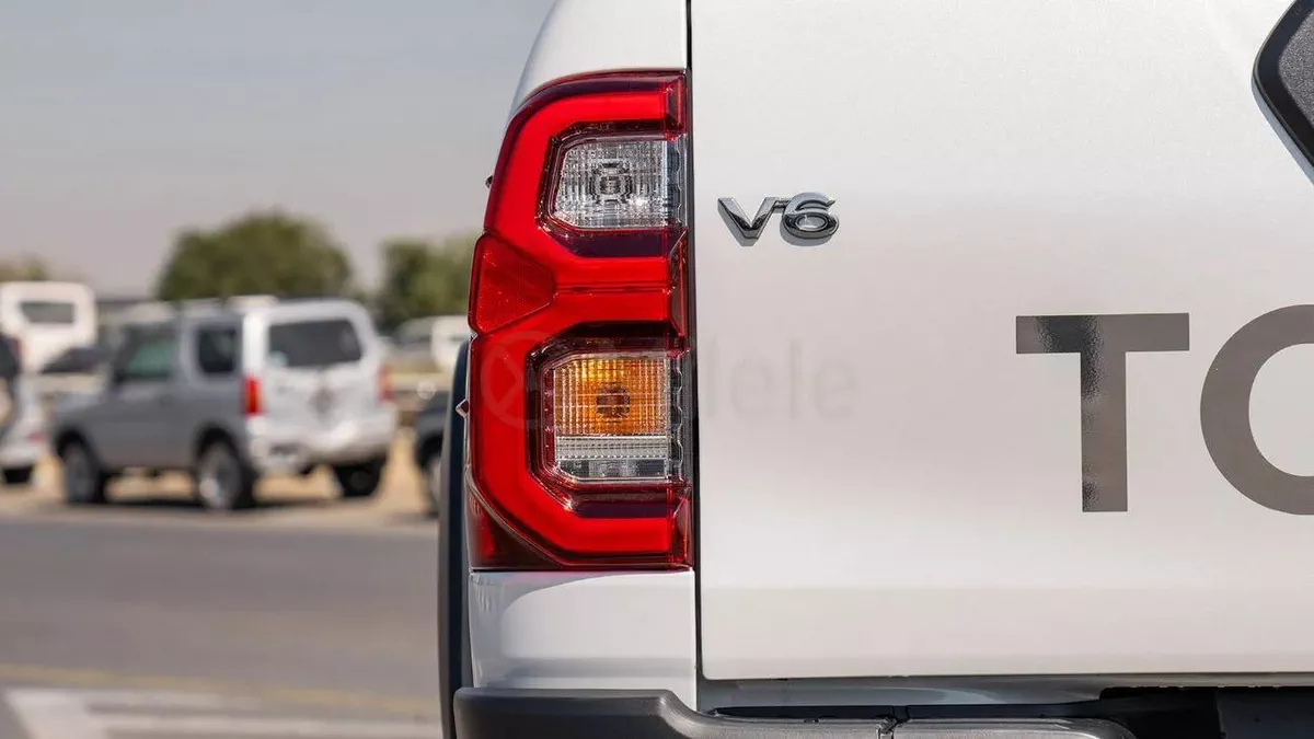 Toyota Hilux ADVENTURE TOYOTA  | 2-YEAR WARRANTY + SERVICE AVAILABLE| 0% DOWNPAYMEN-1-1