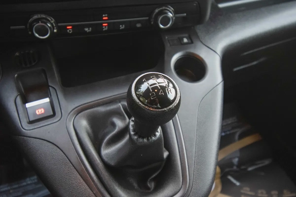 Peugeot Partner | Chiller Van | GCC Specs | Ref#P10909
