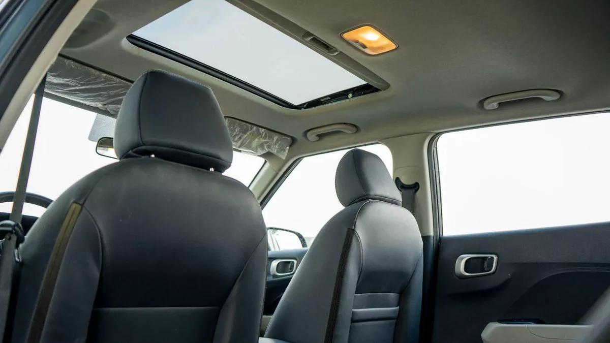 Hyundai Venue PREMIUM EMI from 2778 | Zero Downpayment-14-0