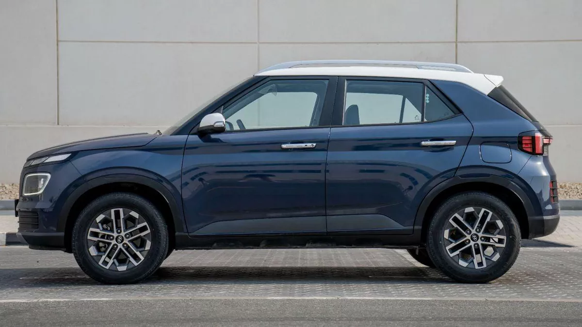 Hyundai Venue PREMIUM EMI from 2778 | Zero Downpayment-5-0