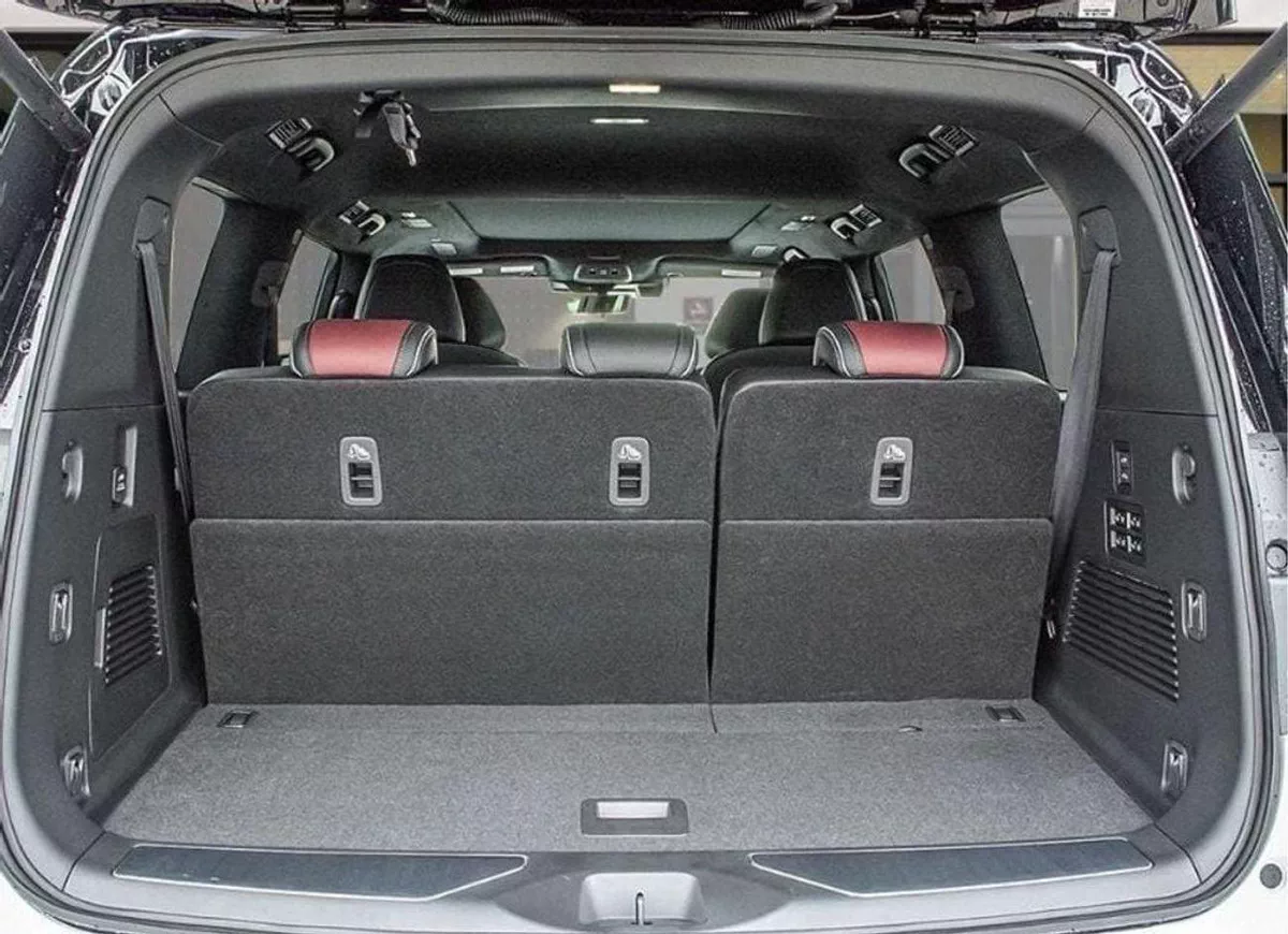 Infiniti QX80 AUTOGRAPH CAPTAIN CHAIRS-4-0