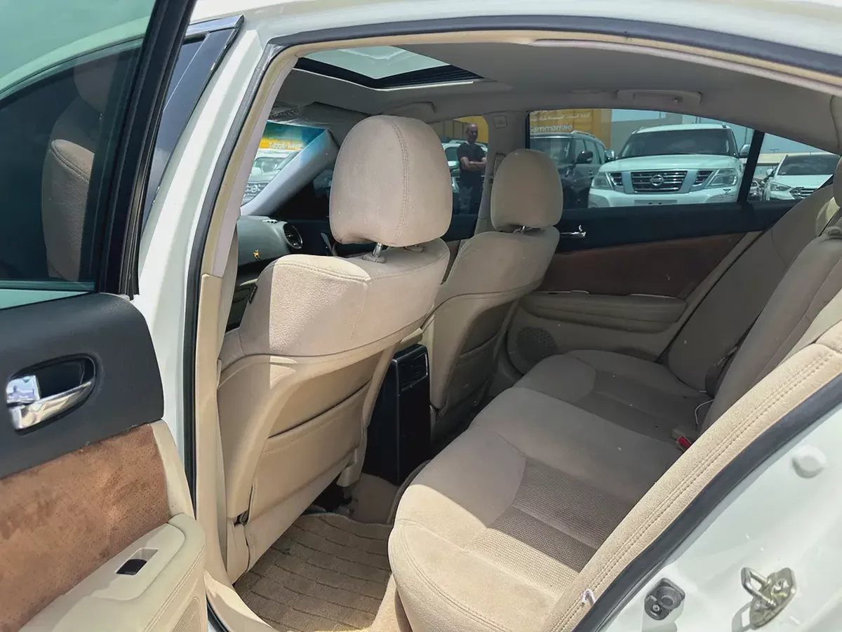 Nissan Mixima 2015 fullopshin white color GcC calen car-4-4