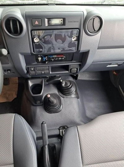 Toyota Land Cruiser 70 LC 78 HARDTOP 2.8L AT LC78 4.5L V8DIESEL 3DOOR-12