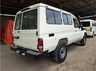 Toyota Land Cruiser 70 LC 78 HARDTOP 2.8L AT LC78 4.5L V8DIESEL 3DOOR-8