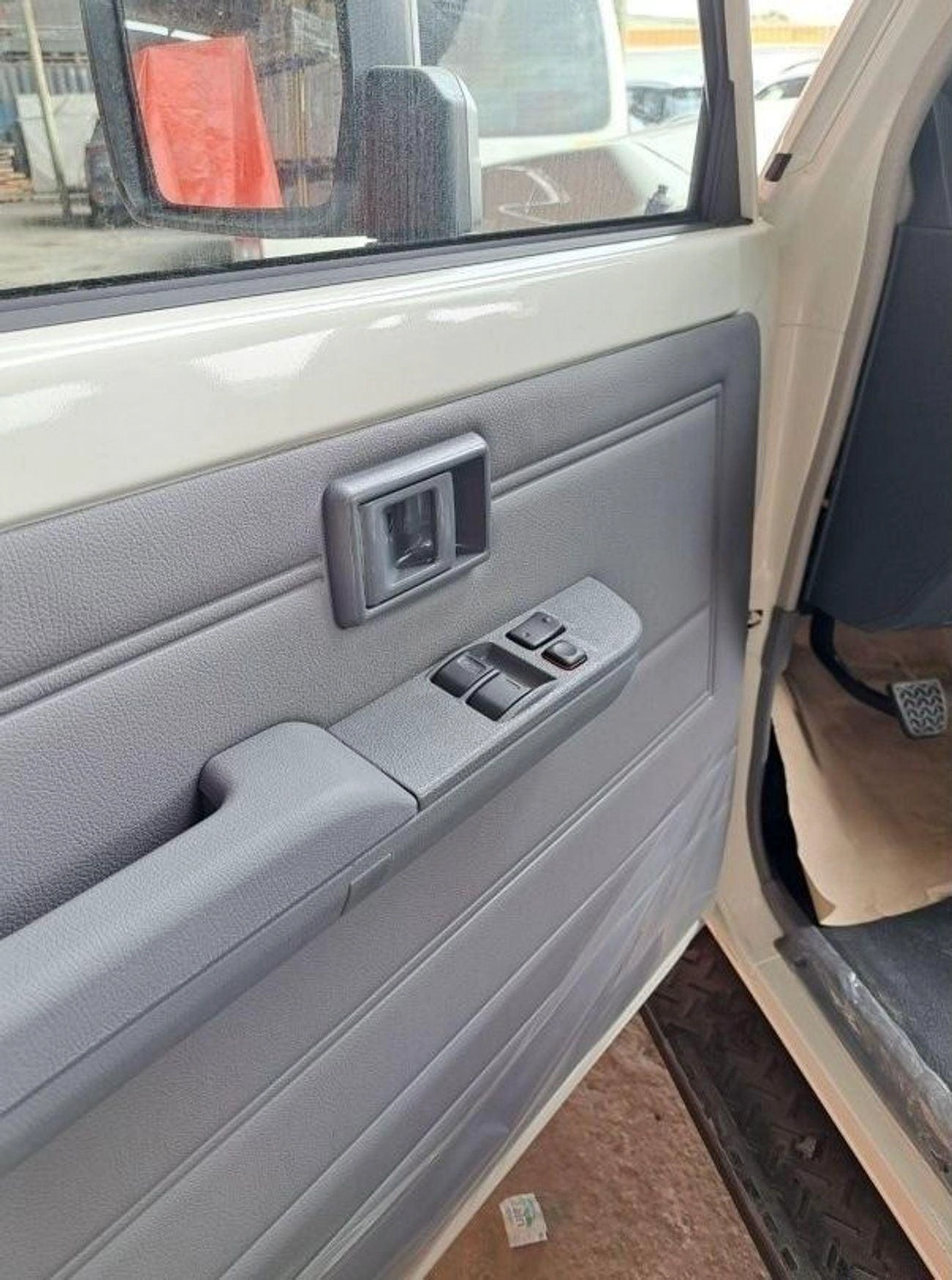 Toyota Land Cruiser 70 LC 78 HARDTOP 2.8L AT LC78 4.5L V8DIESEL 3DOOR-11-0