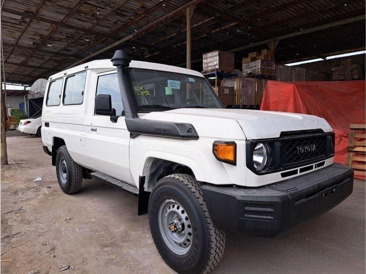 Toyota Land Cruiser 70 LC 78 HARDTOP 2.8L AT LC78 4.5L V8DIESEL 3DOOR
