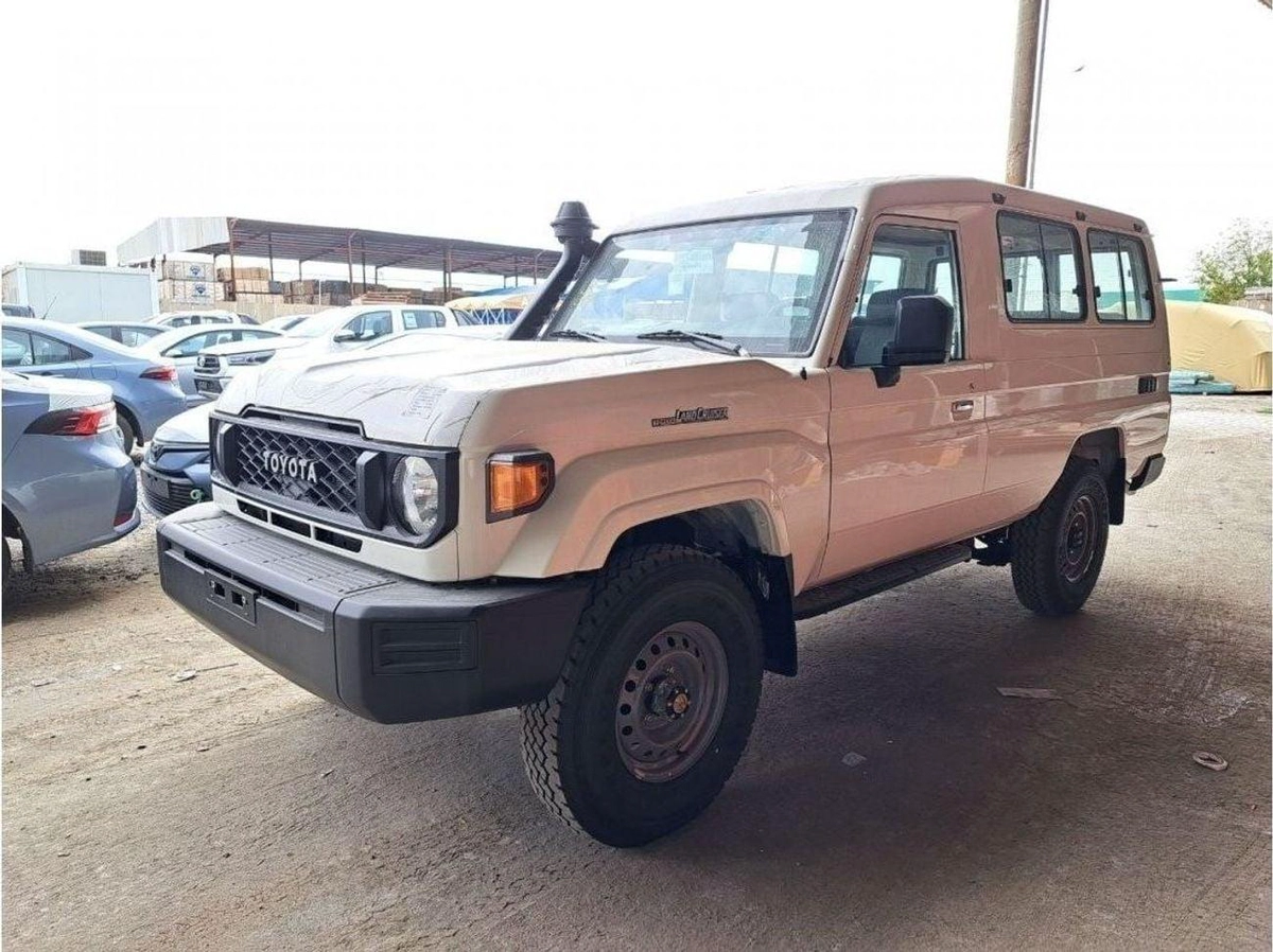 Toyota Land Cruiser 70 LC 78 HARDTOP 2.8L AT LC78 4.5L V8DIESEL 3DOOR-2-0