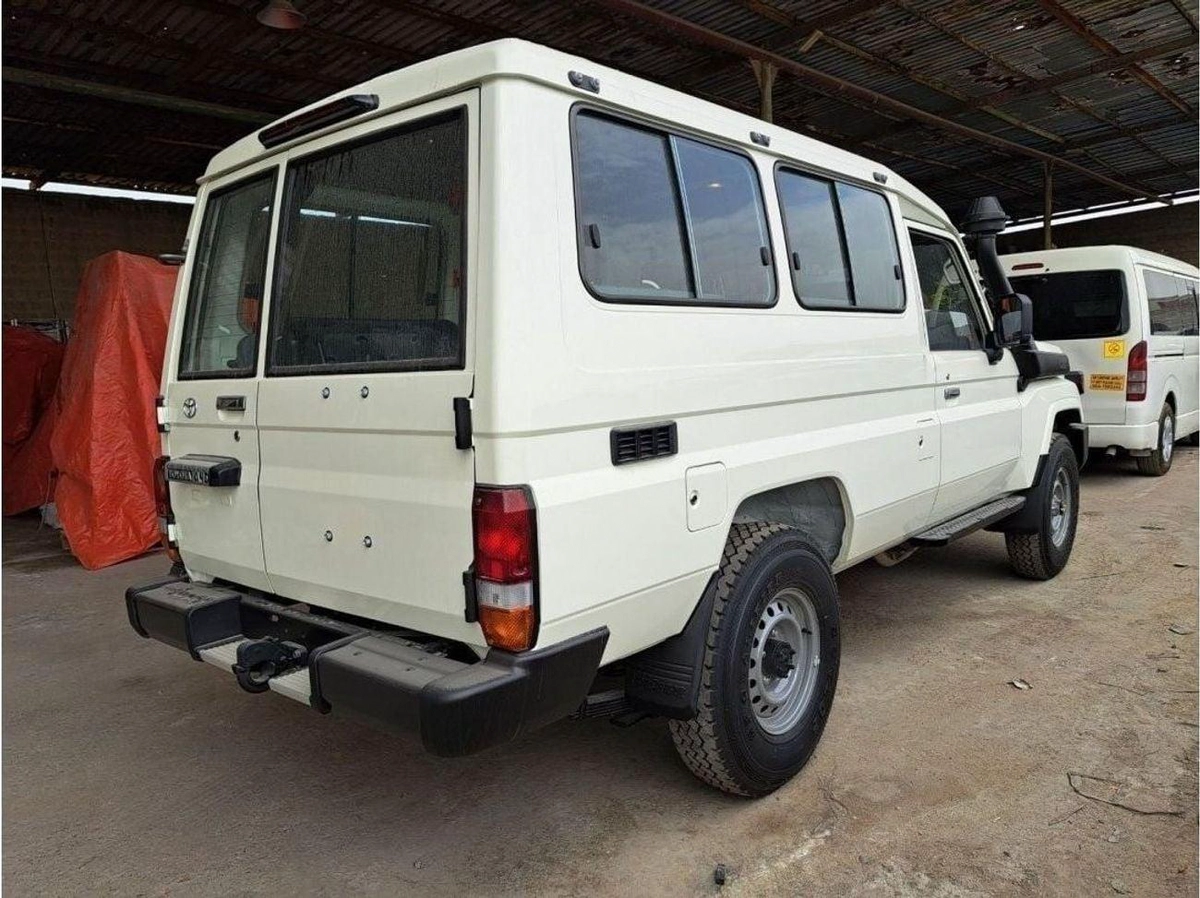 Toyota Land Cruiser 70 LC 78 HARDTOP 2.8L AT LC78 4.5L V8DIESEL 3DOOR-8-0