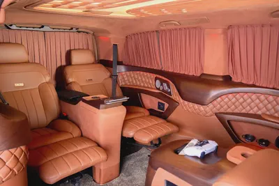 Brand New Mercedes Benz V300-GCC-VIP Upgrades-Exclusive Transportation-Mercedes Warranty till 2027-15