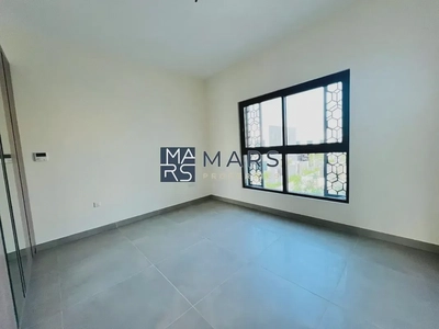Brand New Corner Unit Ready To Move-12