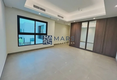 Brand New Corner Unit Ready To Move-18