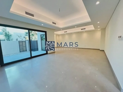 Brand New Corner Unit Ready To Move-4