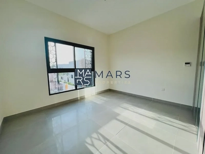 Brand New Corner Unit Ready To Move-8