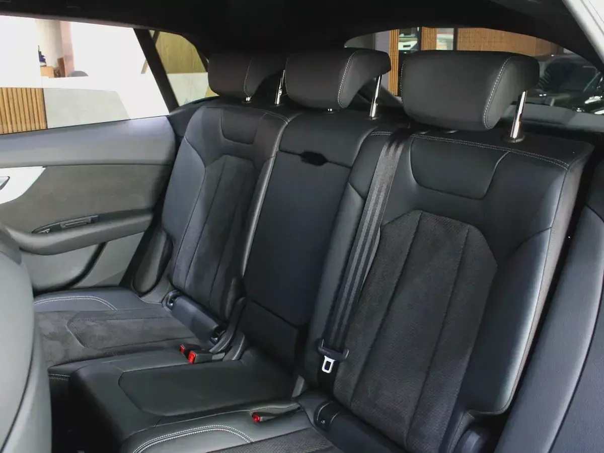 Audi 2021 for 177,000.00 AED-11-11