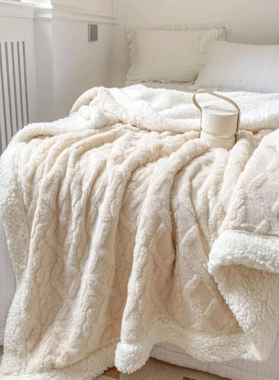 DubaiGallery Flannel Simple Double Layer Quilted Quilt, Winter Bed Sheet Quilt, Composite Leisure Blanket Warm blankets in winter-2