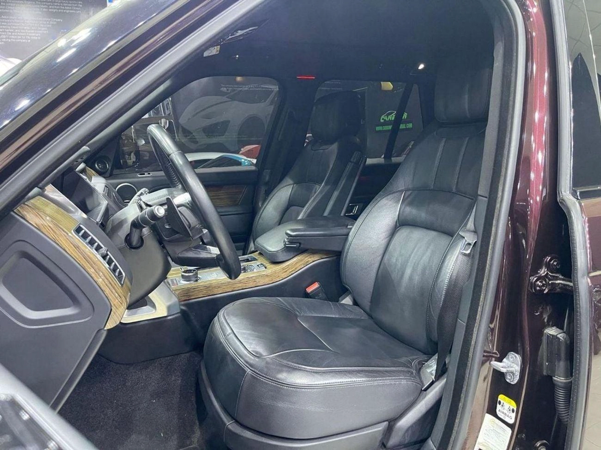 Land Rover Range Rover HSE Land Rover Range Rover 2019-10-0