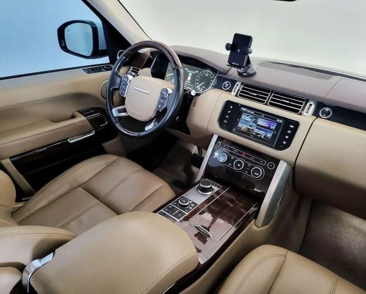 Land Rover Range Rover VOGUE SE HSE 5.0L VOGUE HSE V8 5.0L-8CYL FULL OPTION - EXCELLENT CONDITION GCC SPECIFICATION-6-0