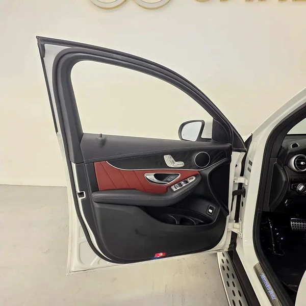 AED 2961 PM | MERCEDES GLC200 4Matic 2023 | AGENCY WARRANTY & SERVICE PACKAGE OCT 2028 | GCC