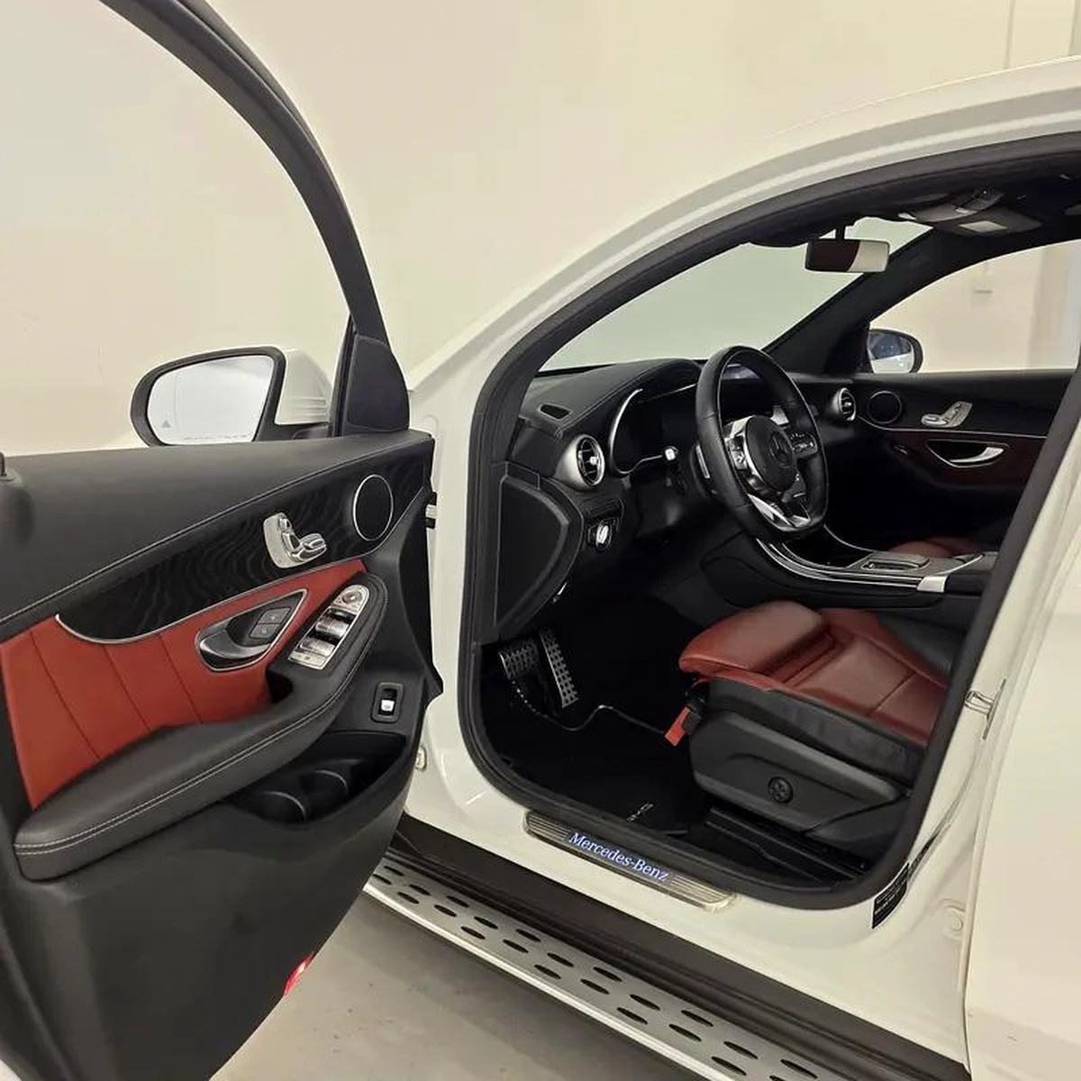 AED 2961 PM | MERCEDES GLC200 4Matic 2023 | AGENCY WARRANTY & SERVICE PACKAGE OCT 2028 | GCC-1-1