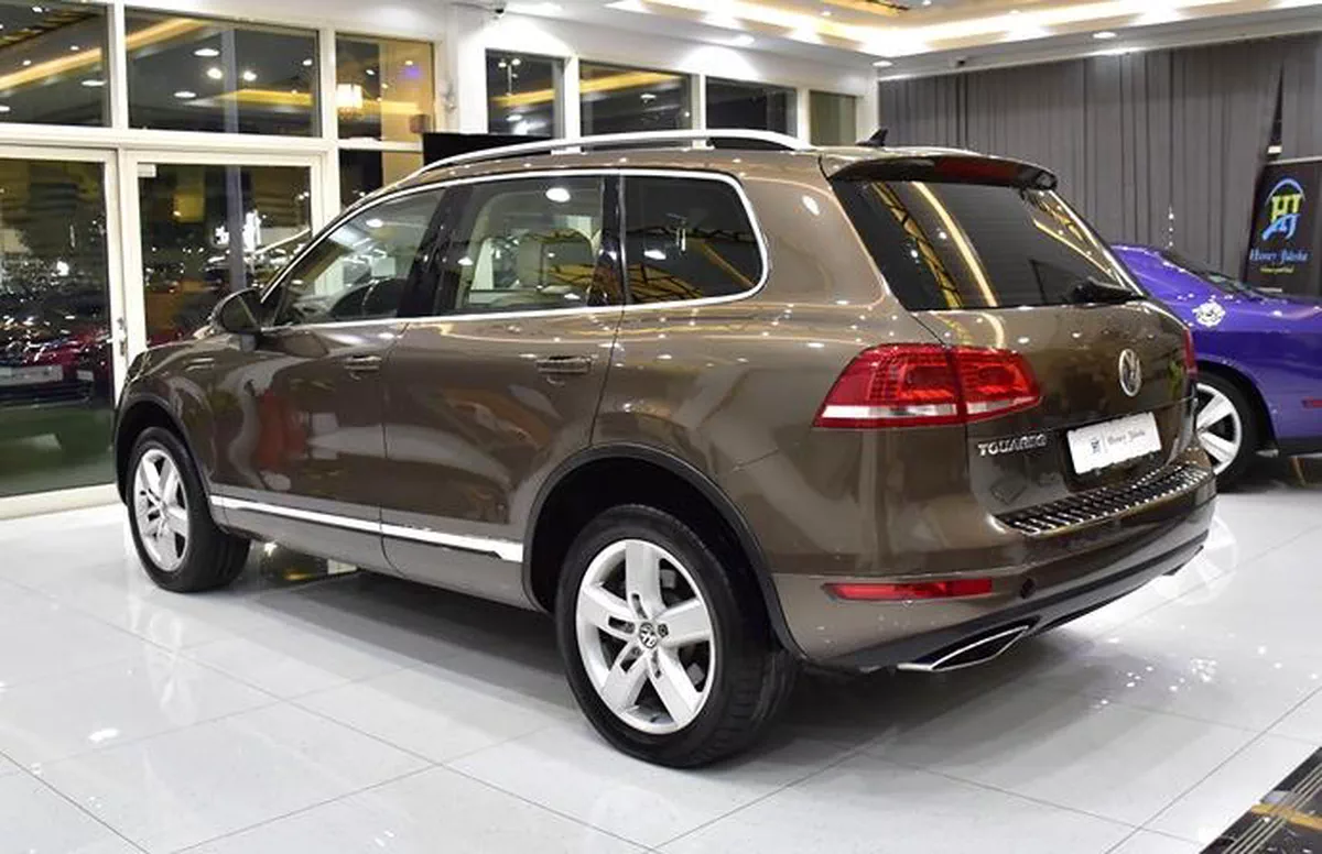 Volkswagen Touareg ( 2015 Model ) in Brown Color GCC Specs-9-9