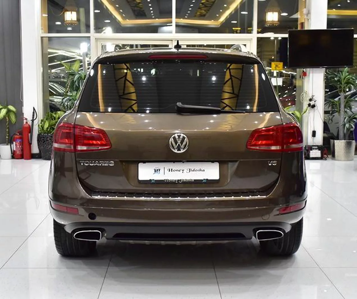 Volkswagen Touareg ( 2015 Model ) in Brown Color GCC Specs-10-10