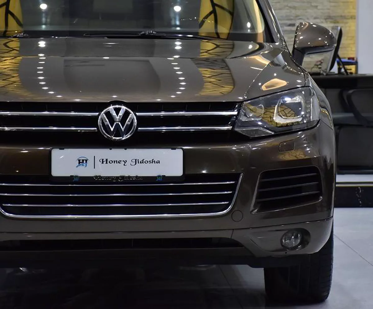 Volkswagen Touareg ( 2015 Model ) in Brown Color GCC Specs-12-12