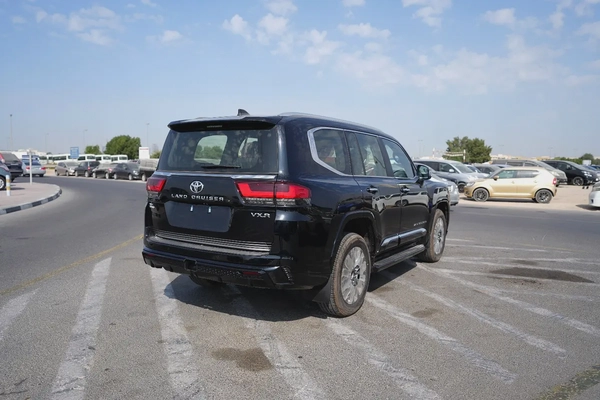 Toyota Land Cruiser VXR 2026 GCC Specs